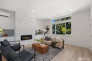 825 NE 105th St, Seattle, WA 98125 - Photo 5