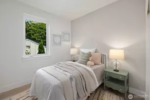 825 NE 105th St, Seattle, WA 98125 - Photo 23