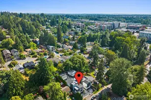 825 NE 105th St, Seattle, WA 98125 - Photo 33
