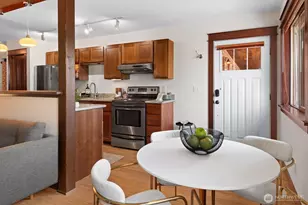 461 N 45th St, Seattle, WA 98103 - Photo 5