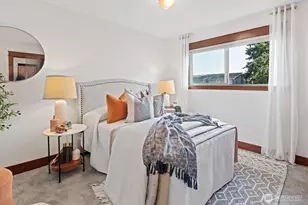 461 N 45th St, Seattle, WA 98103 - Photo 13