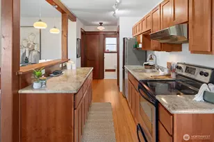 461 N 45th St, Seattle, WA 98103 - Photo 3