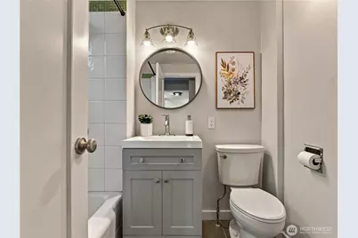 6542 Greenwood Avenue N, Seattle, WA 98103 - Photo 25