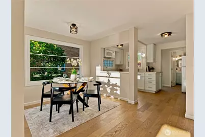 6542 Greenwood Avenue N, Seattle, WA 98103 - Photo 13