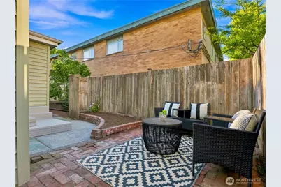 6542 Greenwood Avenue N, Seattle, WA 98103 - Photo 27
