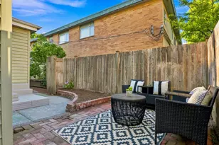 6542 Greenwood Ave N, Seattle, WA 98103 - Photo 27