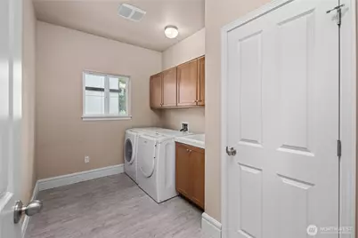 4047 Willams Avenue W, Seattle, WA 98199 - Photo 25
