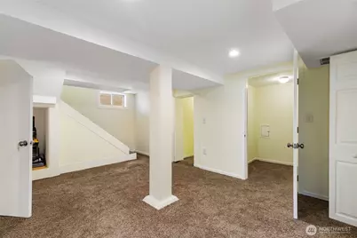 2910 W Crockett Street, Seattle, WA 98199 - Photo 27