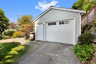 2910 W Crockett St, Seattle, WA 98199 - Photo 29