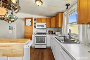 2306 Grant Pl, Anacortes, WA 98221 - Photo 13