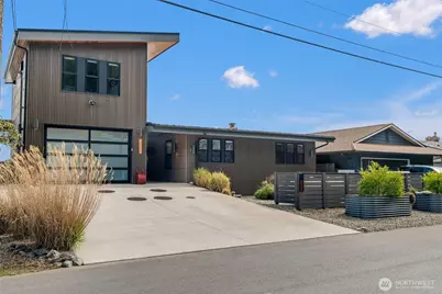2963 Tillicum Beach Drive, Camano Island, WA 98282 - Photo 7