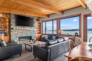 2963 Tillicum Beach Dr, Camano Island, WA 98282 - Photo 9
