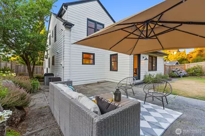803 W Etruria Street, Seattle, WA 98119 - Photo 31