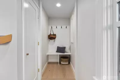 803 W Etruria Street, Seattle, WA 98119 - Photo 3