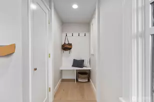 803 W Etruria St, Seattle, WA 98119 - Photo 3
