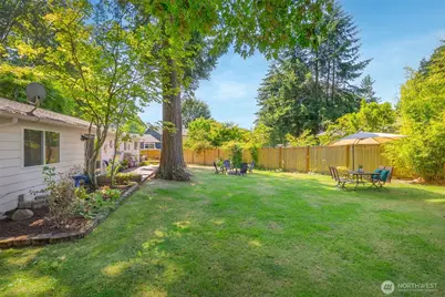 8300 NE 146th Street, Kenmore, WA 98028 - Photo 13