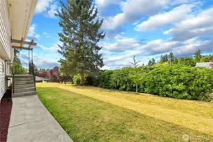 1875 NE Bentley Dr, Bremerton, WA 98311 - Photo 3