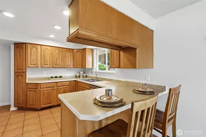 1875 NE Bentley Drive, Bremerton, WA 98311 - Photo 7