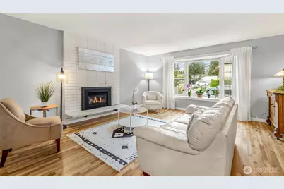 11907 NE 133rd Place, Kirkland, WA 98034 - Photo 3