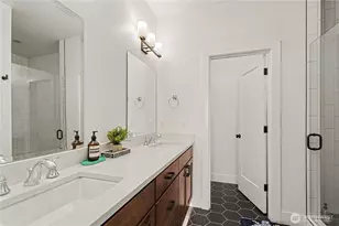 2111 9th Ave W, Seattle, WA 98119 - Photo 19