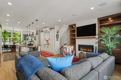 2111 9th Avenue W #22, Seattle, WA 98119 - Photo 7