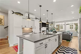 2111 9th Ave W, Seattle, WA 98119 - Photo 11