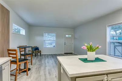 2400 Donovan Avenue #4, Bellingham, WA 98225 - Photo 9