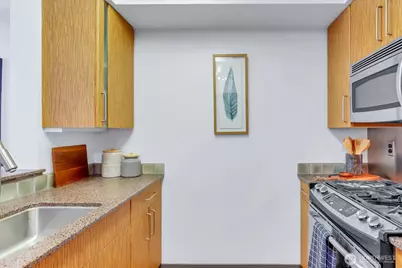 413 NE 70th Street #309, Seattle, WA 98115 - Photo 15