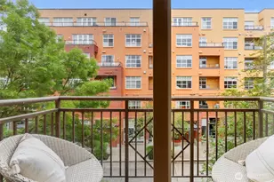 413 NE 70th St, Seattle, WA 98115 - Photo 9