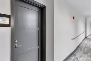413 NE 70th St, Seattle, WA 98115 - Photo 5