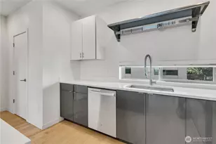 4206 S Greenbelt Station Dr, Seattle, WA 98118 - Photo 13