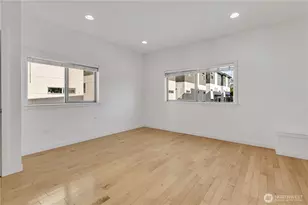 4206 S Greenbelt Station Dr, Seattle, WA 98118 - Photo 7