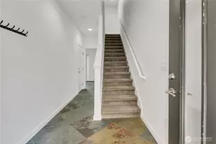 4206 S Greenbelt Station Dr, Seattle, WA 98118 - Photo 5