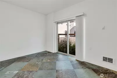 4206 S Greenbelt Station Drive, Seattle, WA 98118 - Photo 3