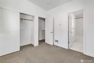4206 S Greenbelt Station Dr, Seattle, WA 98118 - Photo 21