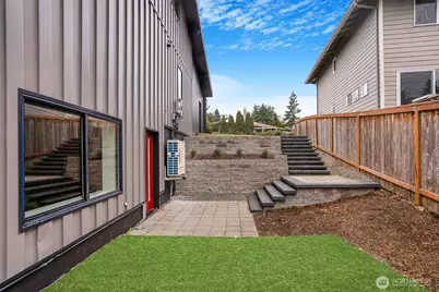 11647 Beacon Avenue S, Seattle, WA 98178 - Photo 29