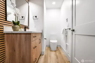 11647 Beacon Avenue S, Seattle, WA 98178 - Photo 7