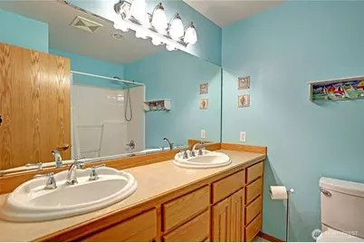 510 Sunnycrest Lane, Camano Island, WA 98282 - Photo 25