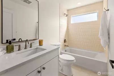 3312 W Dravus Street, Seattle, WA 98199 - Photo 7