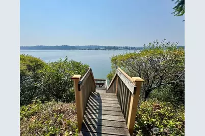 15944 NE Lemolo Shore Drive, Poulsbo, WA 98370 - Photo 31