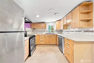 10409 3rd Ave SW, Seattle, WA 98146 - Photo 9