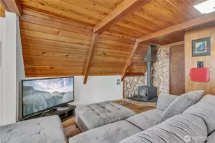 640 E Rauschert Rd, Grapeview, WA 98546 - Photo 13