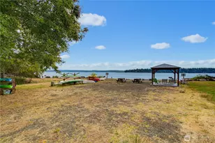 640 E Rauschert Rd, Grapeview, WA 98546 - Photo 31