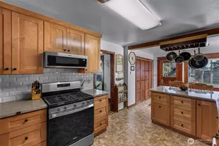 2715 Cedarwood Ave, Bellingham, WA 98225 - Photo 11