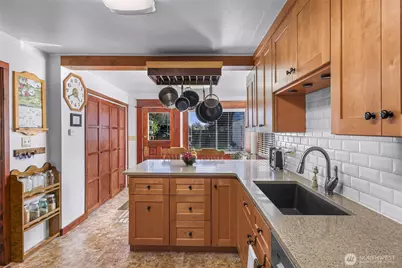 2715 Cedarwood Avenue, Bellingham, WA 98225 - Photo 13