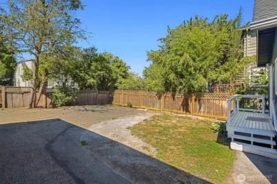 332 NE 50th Street, Seattle, WA 98105 - Photo 15