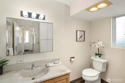 332 NE 50th Street, Seattle, WA 98105 - Photo 13