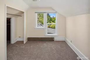 332 NE 50th St, Seattle, WA 98105 - Photo 11