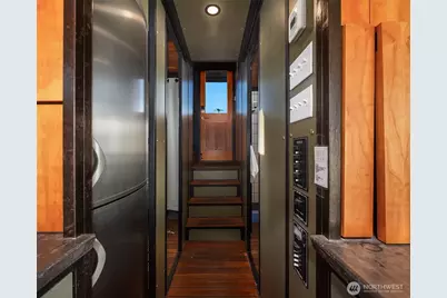 1301 N Northlake Way, Seattle, WA 98103 - Photo 17