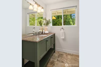 11517 Tyler Place NE, Bainbridge Island, WA 98110 - Photo 15